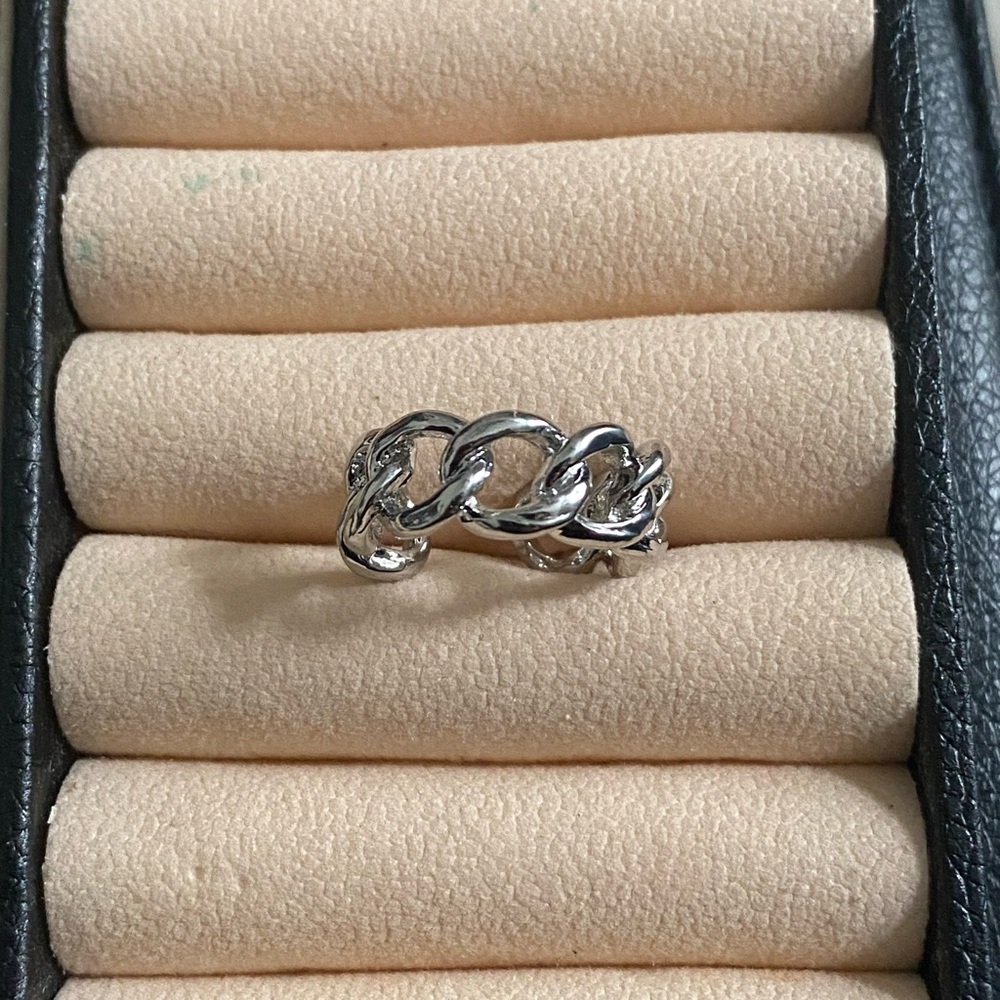 Elegant Stainless Steel Chain Ring